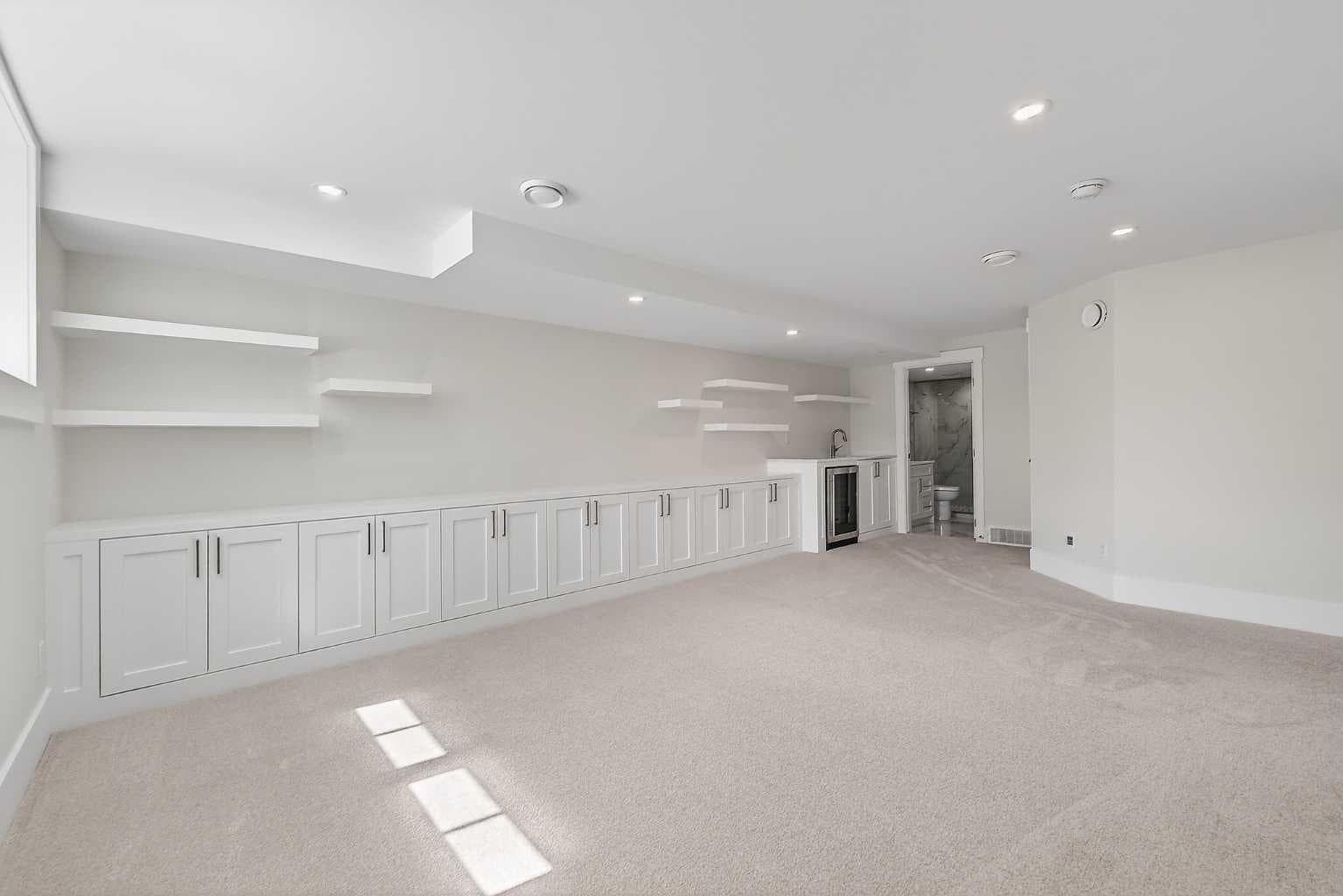 88 Woodlark Drive SW