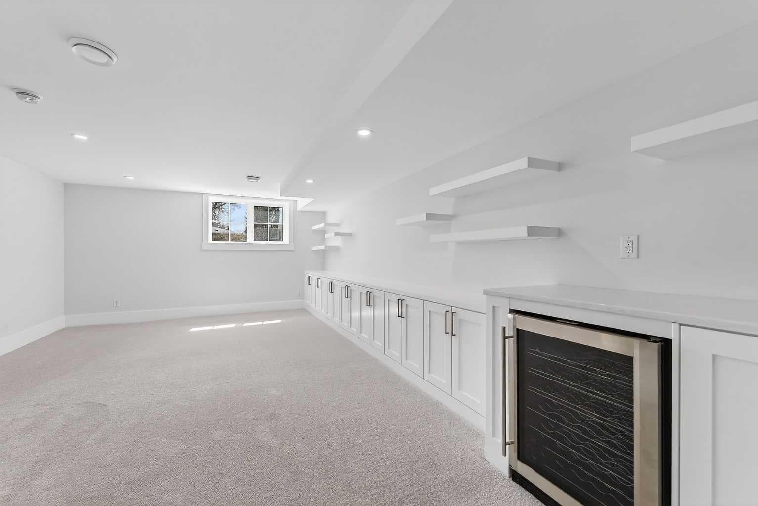 88 Woodlark Drive SW