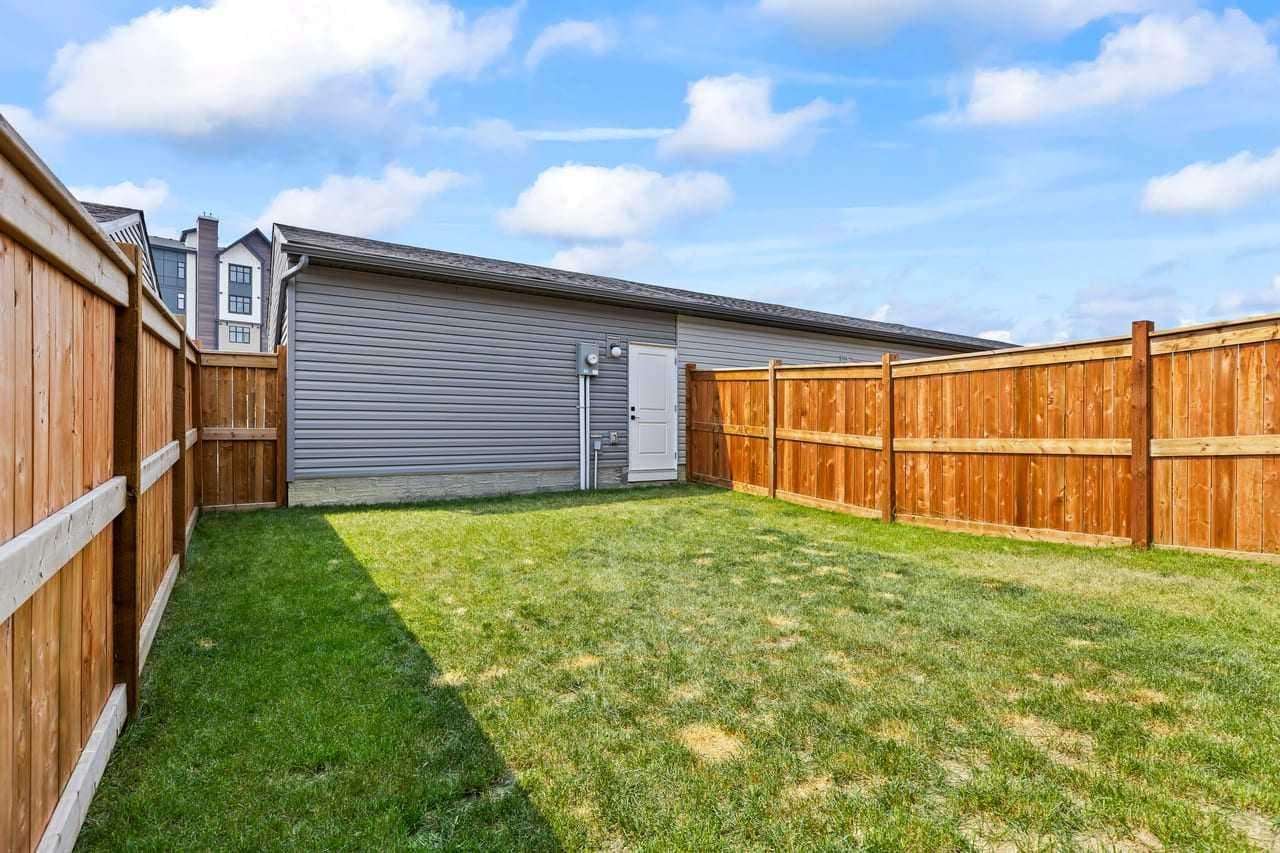 37 Sage Hill Path NW