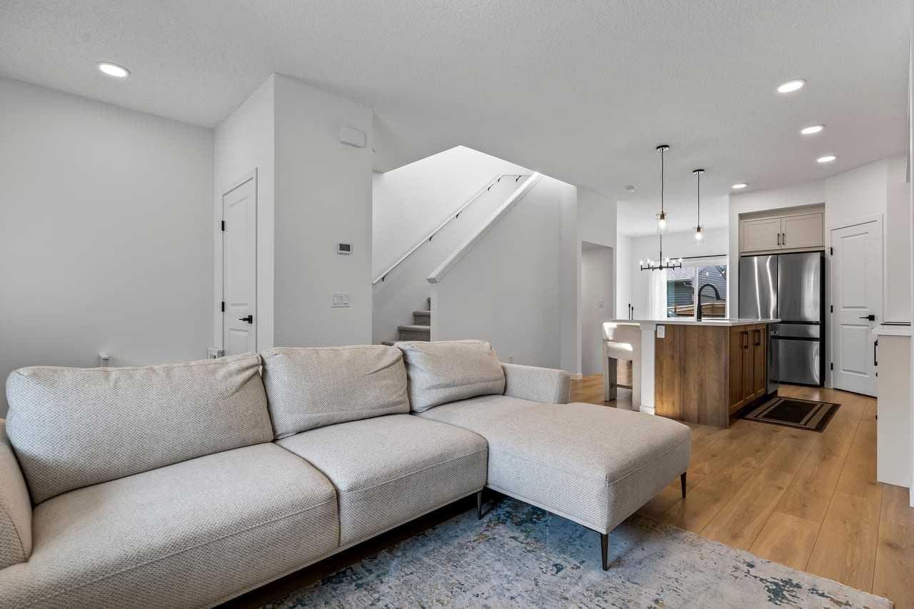 37 Sage Hill Path NW