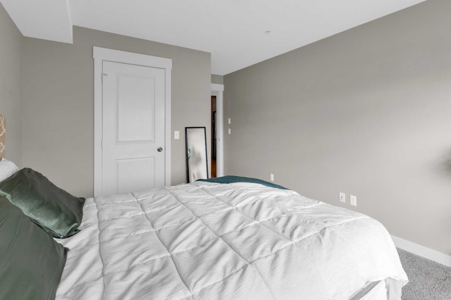 1209, 155 Skyview Ranch Way NE