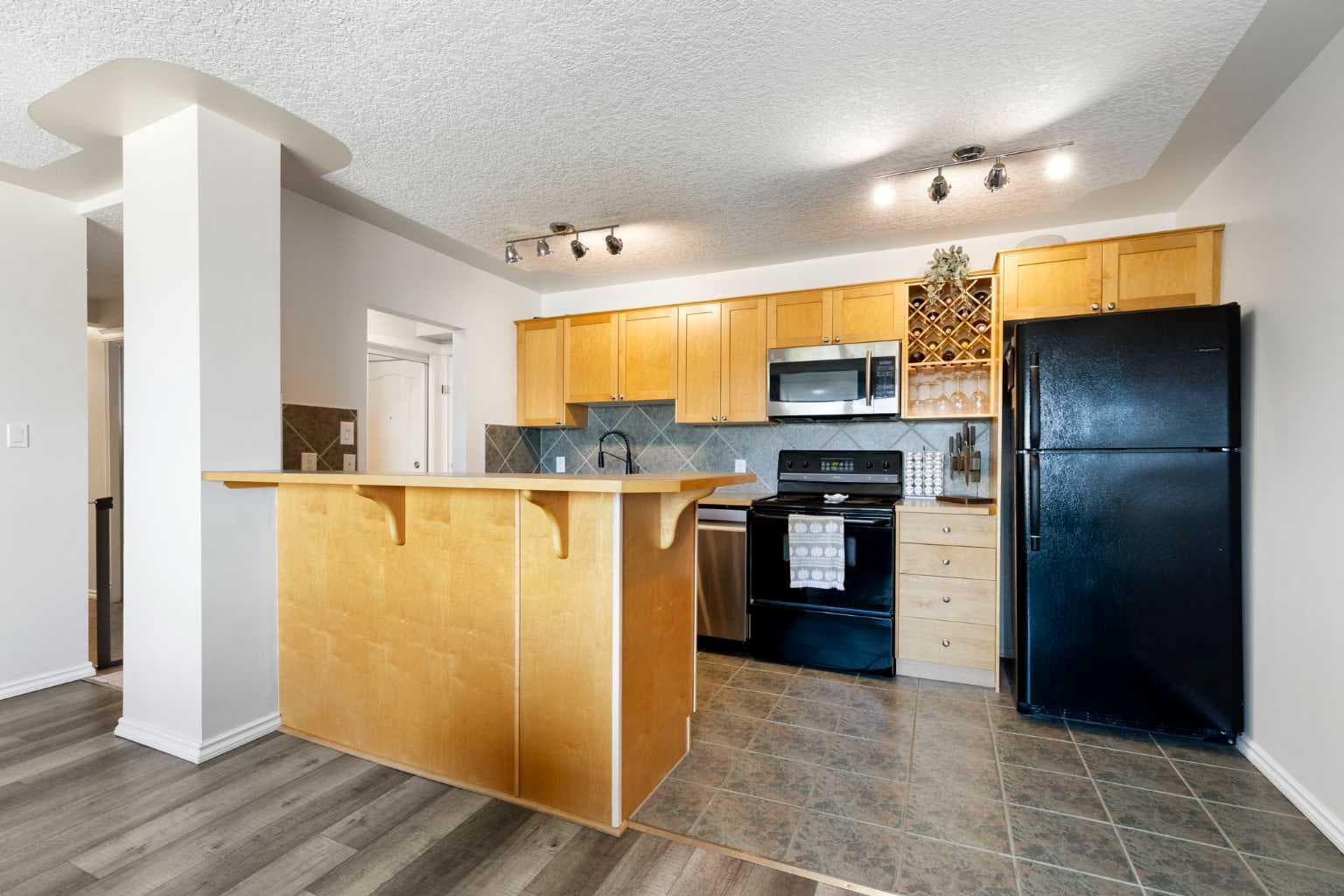 401, 2515 14A Street SW