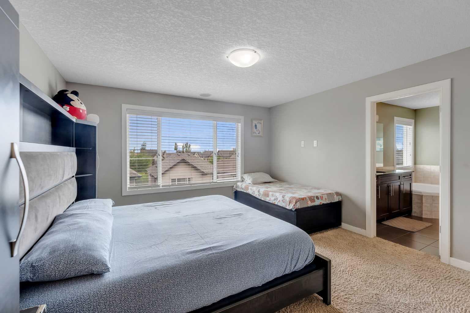 130 Brightonwoods Grove SE