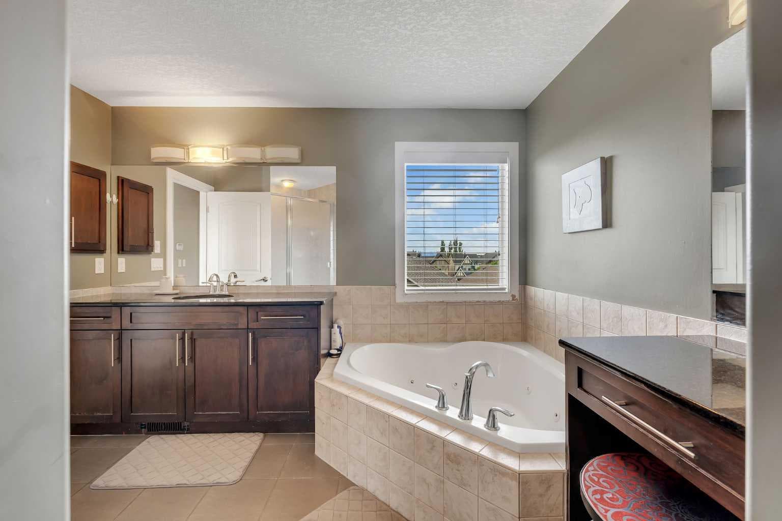130 Brightonwoods Grove SE