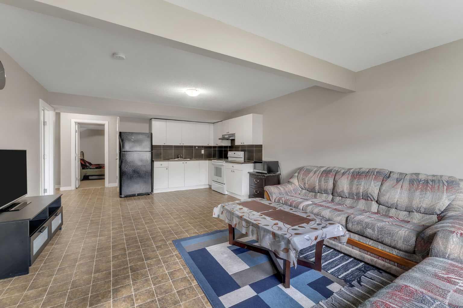 130 Brightonwoods Grove SE