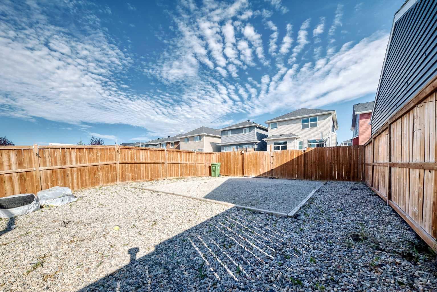682 Redstone Drive NE