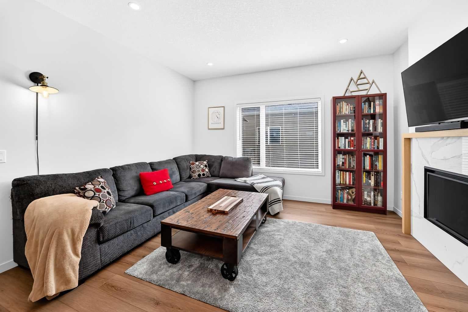 66 Rivercrest Common 