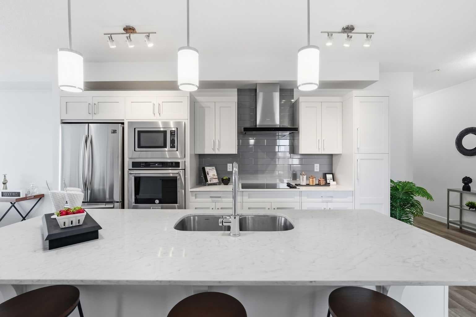 320, 20 Walgrove Walk SE