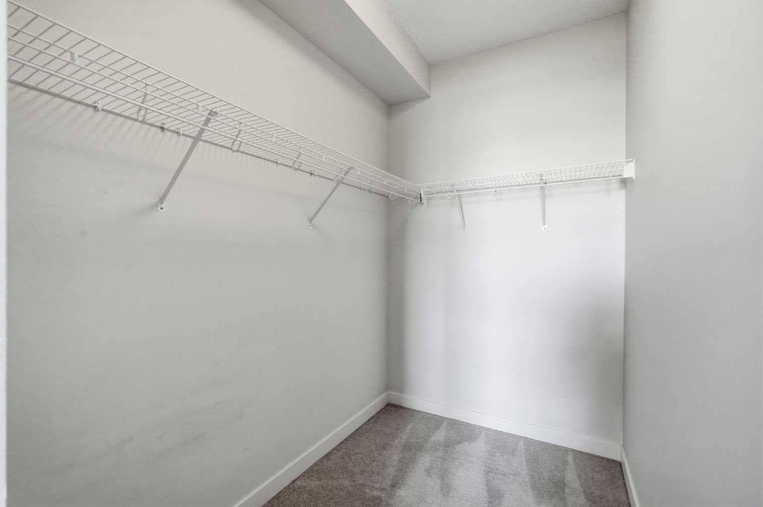 320, 20 Walgrove Walk SE