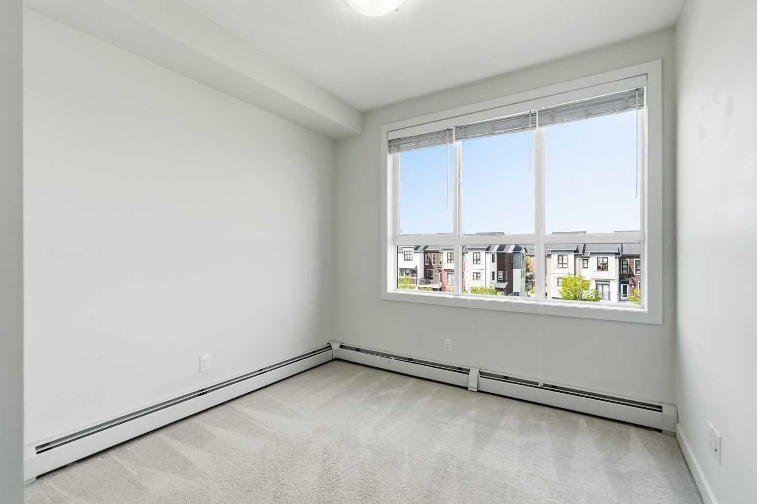 320, 20 Walgrove Walk SE