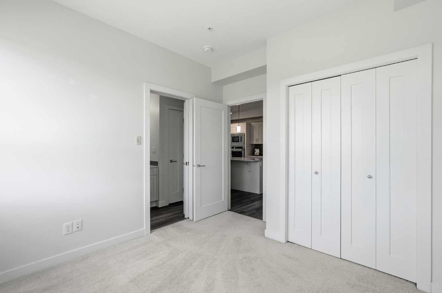 320, 20 Walgrove Walk SE