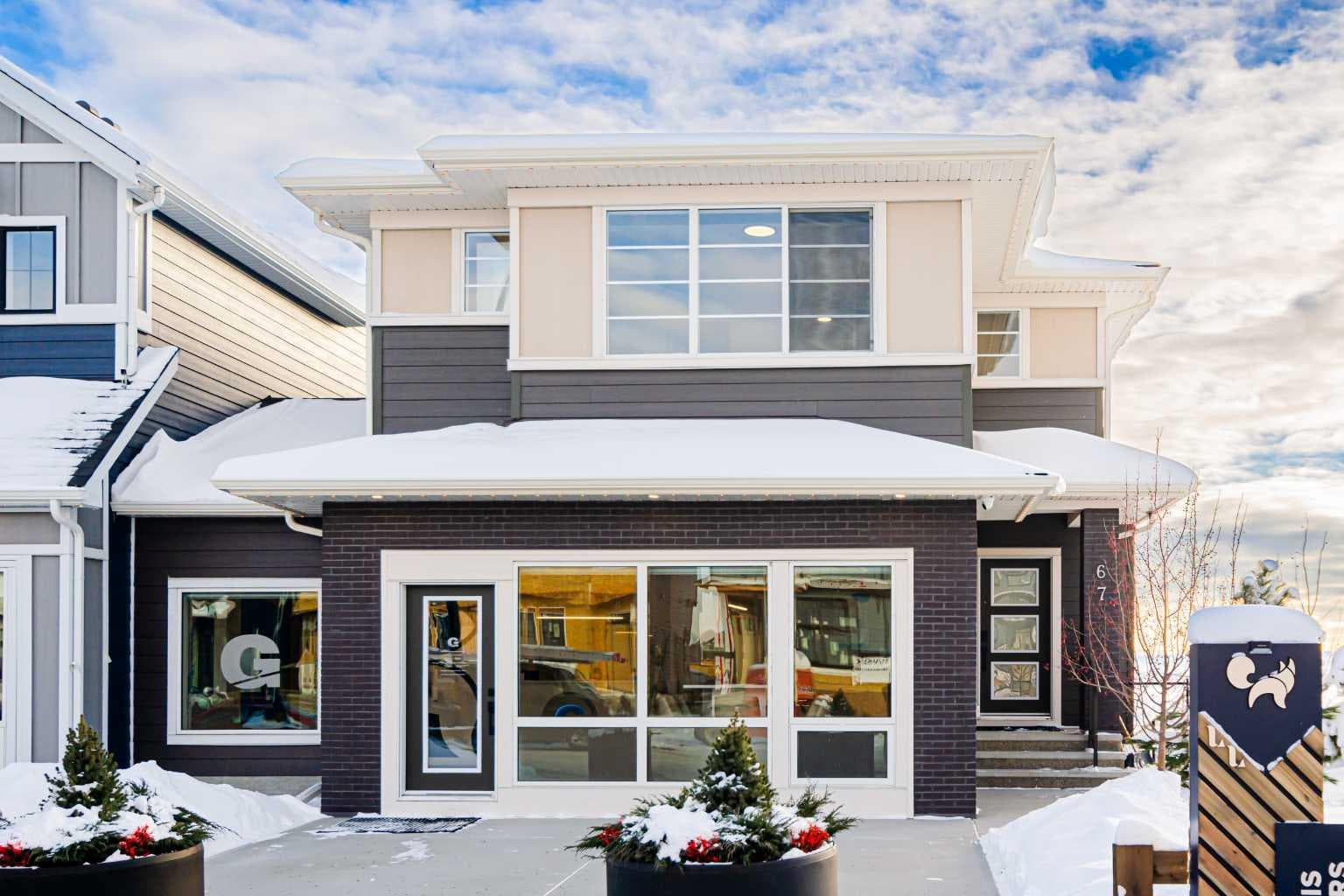 192 Buffaloberry Manor SE