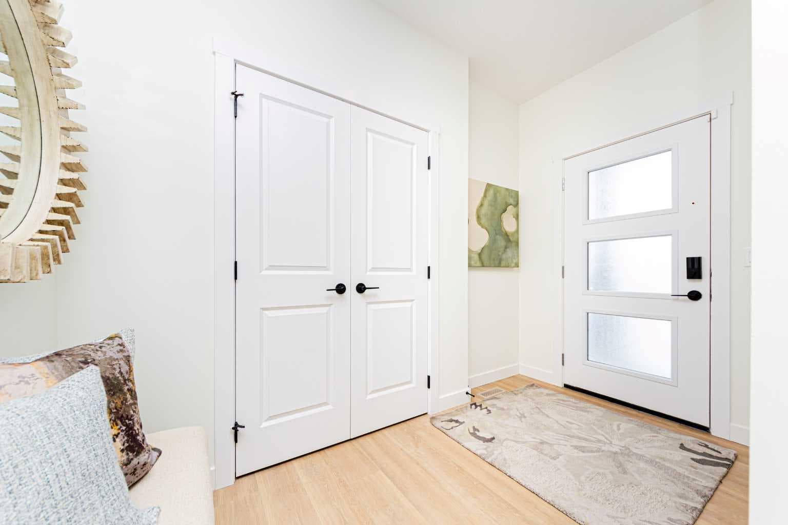 192 Buffaloberry Manor SE
