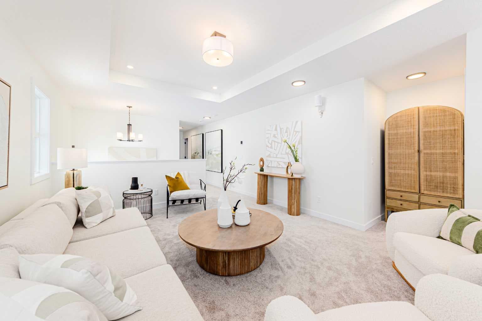 192 Buffaloberry Manor SE