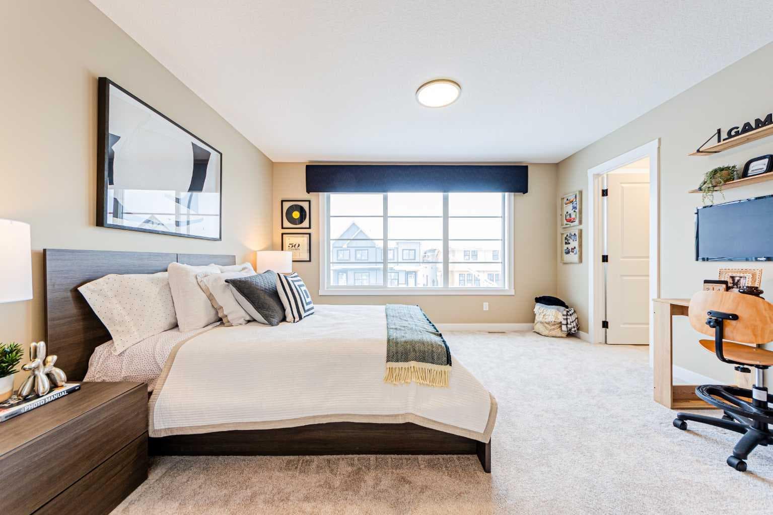 192 Buffaloberry Manor SE