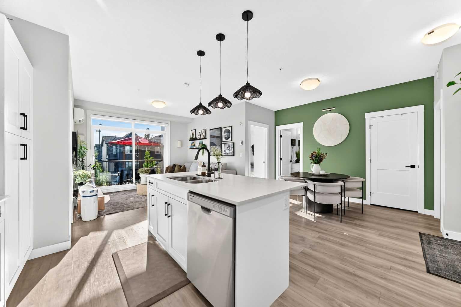 4208, 200 Seton Circle SE