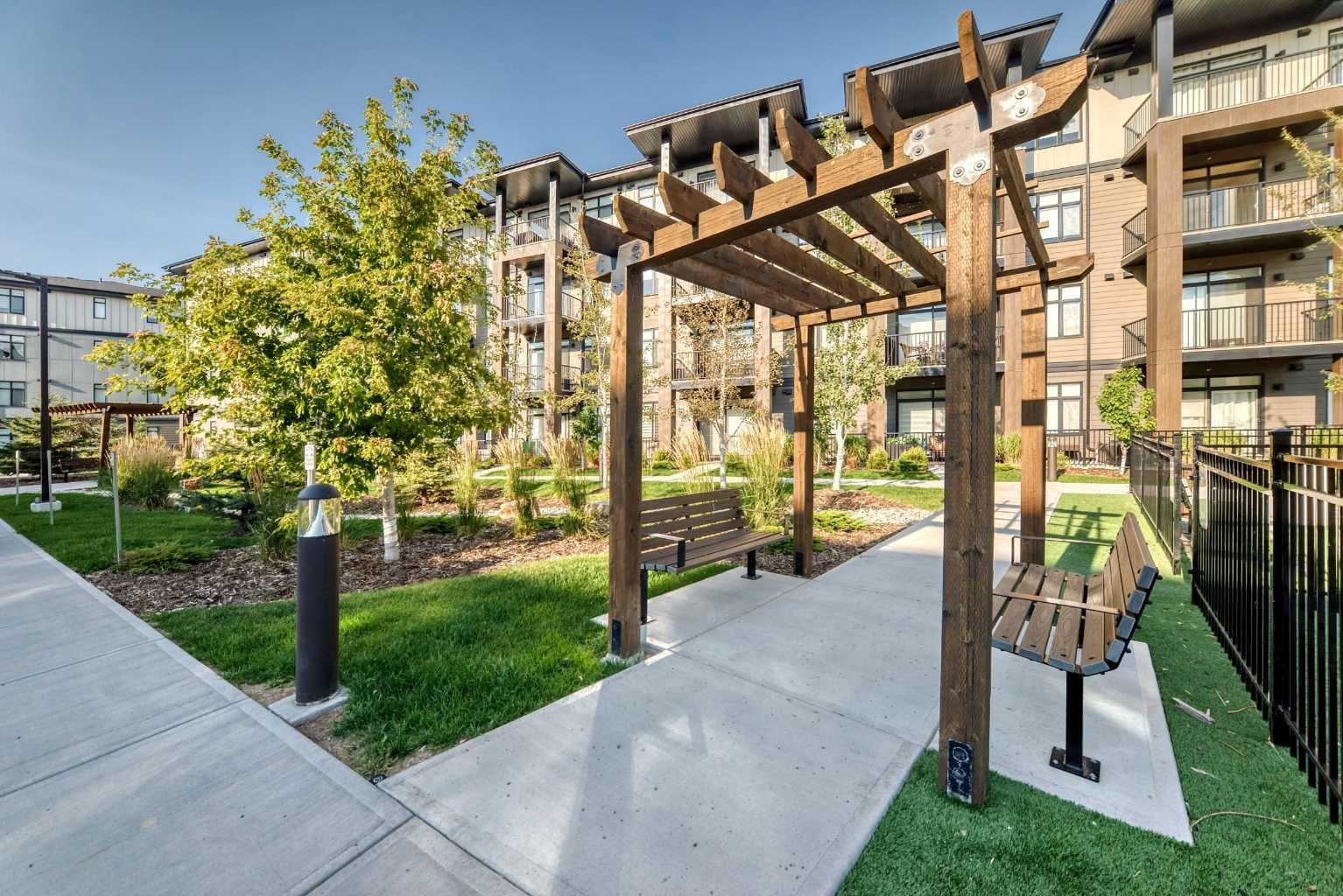4208, 200 Seton Circle SE
