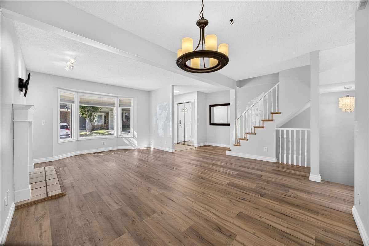 32 Patina Park SW