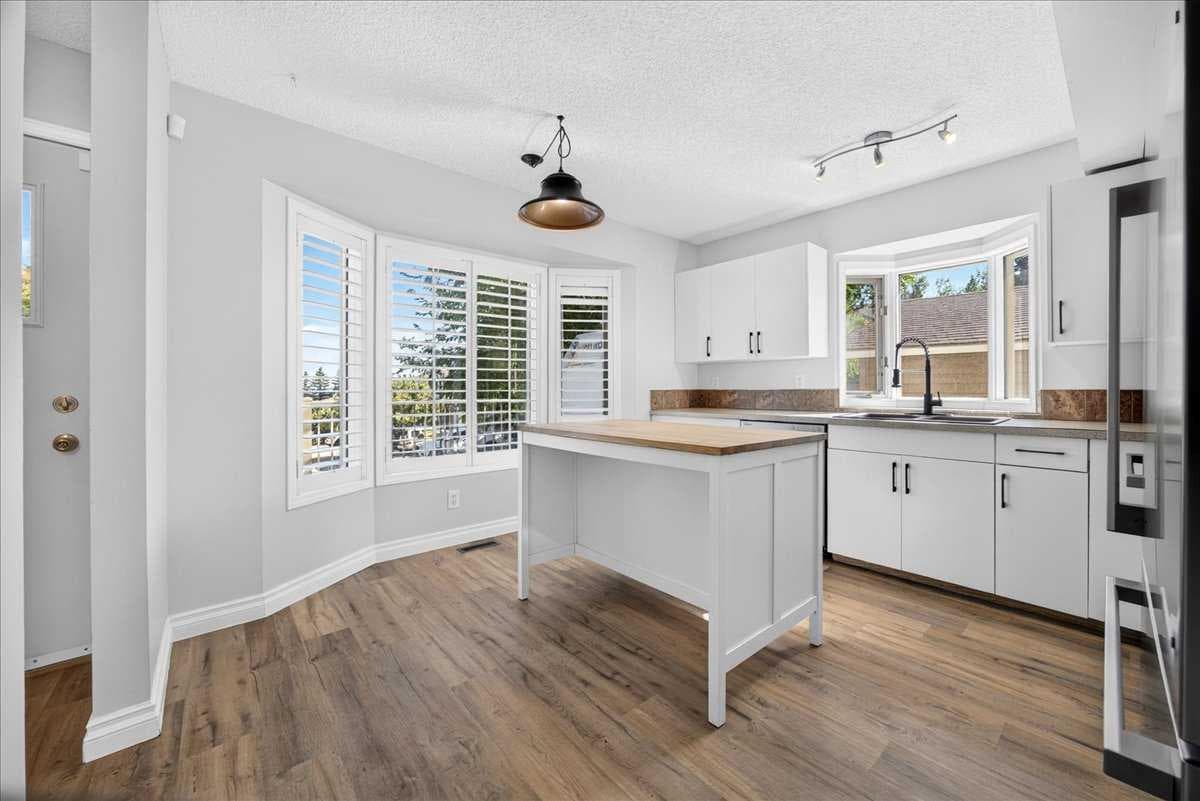 32 Patina Park SW