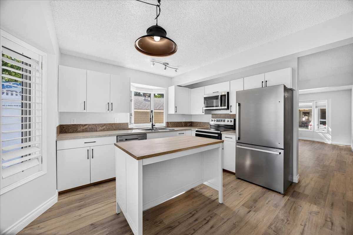 32 Patina Park SW