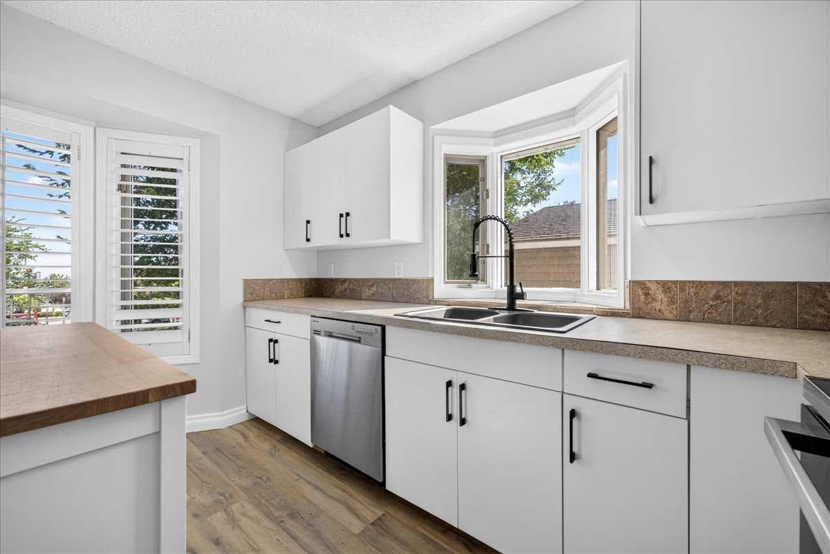 32 Patina Park SW