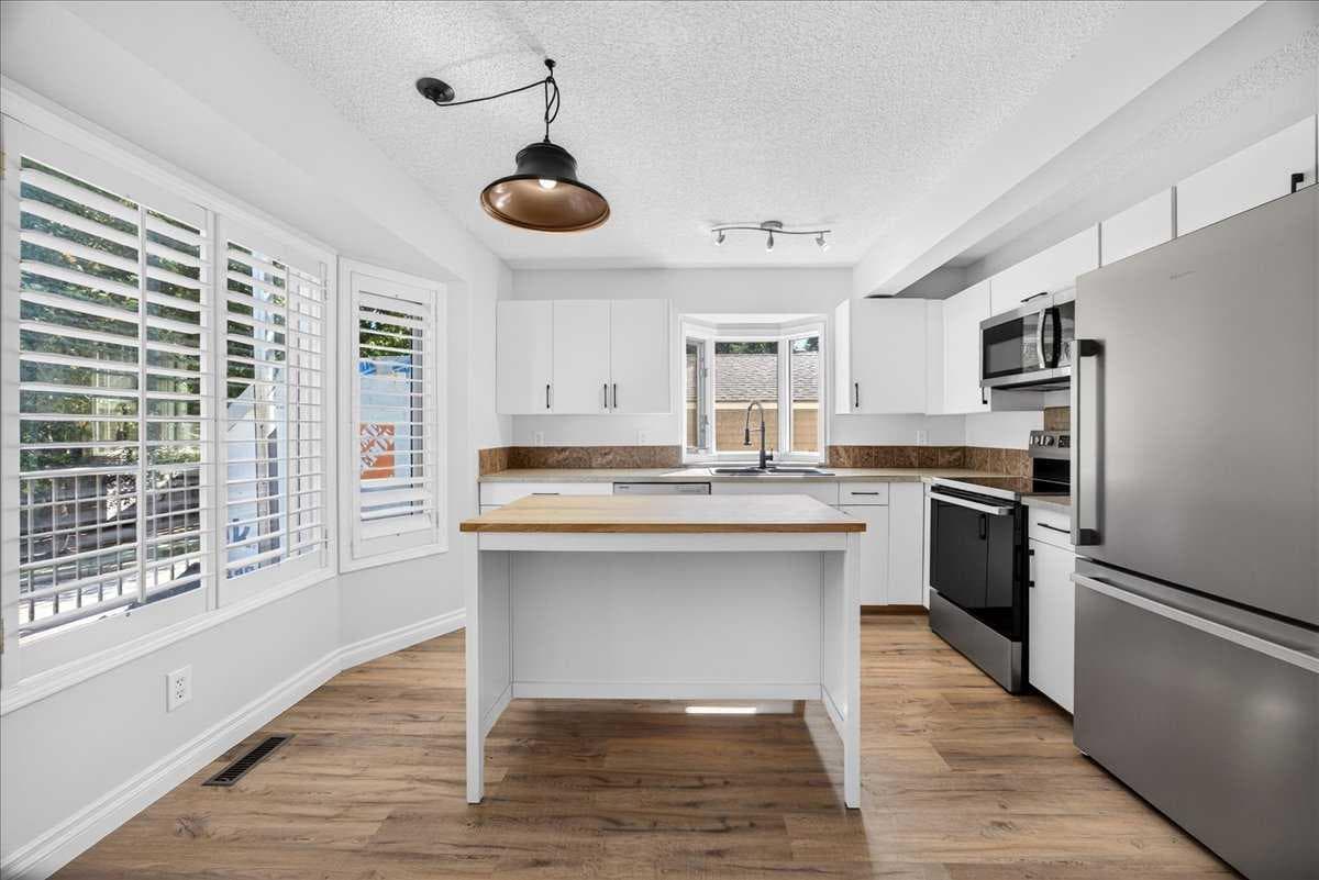 32 Patina Park SW