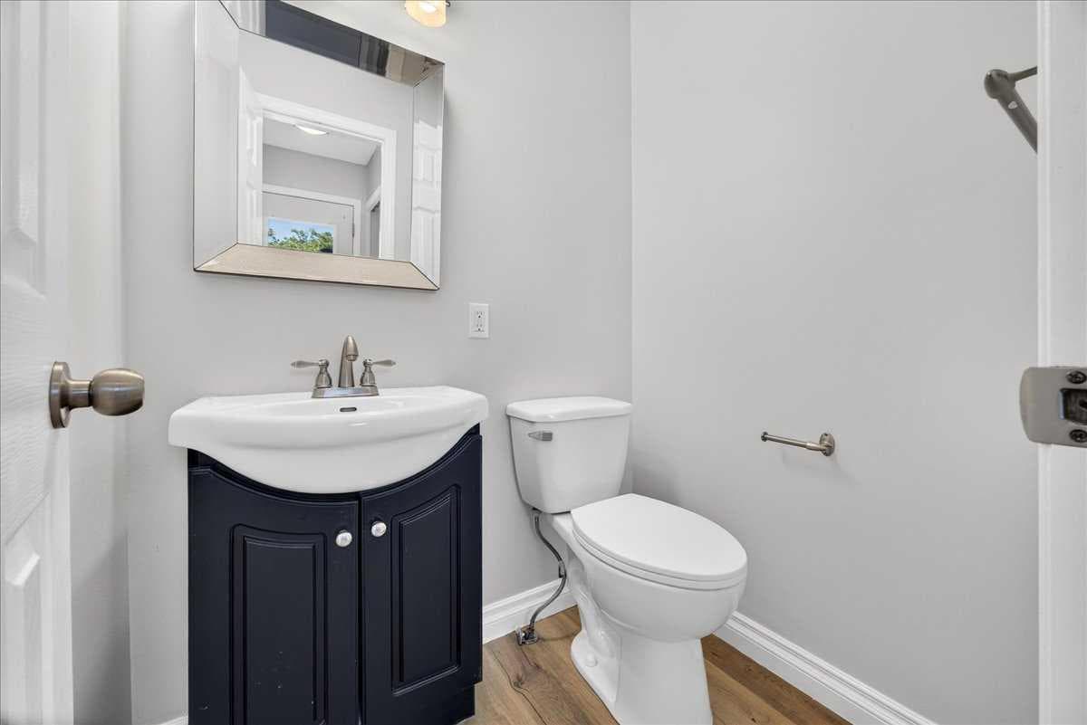 32 Patina Park SW
