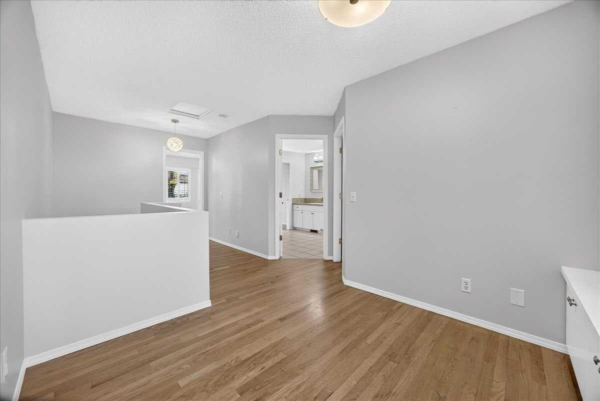 32 Patina Park SW
