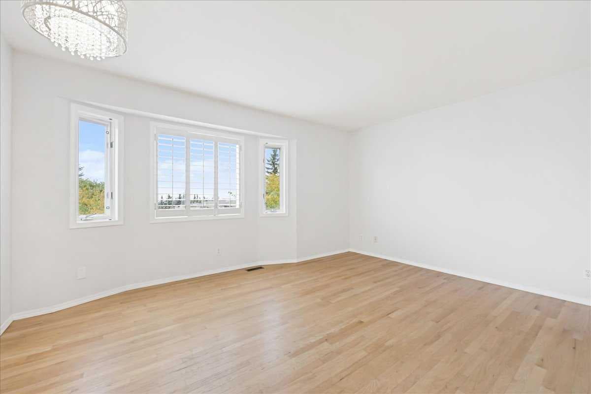 32 Patina Park SW