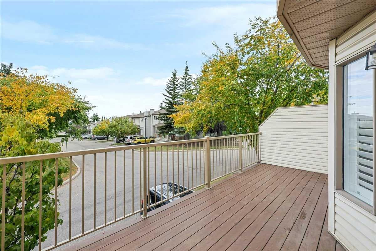 32 Patina Park SW