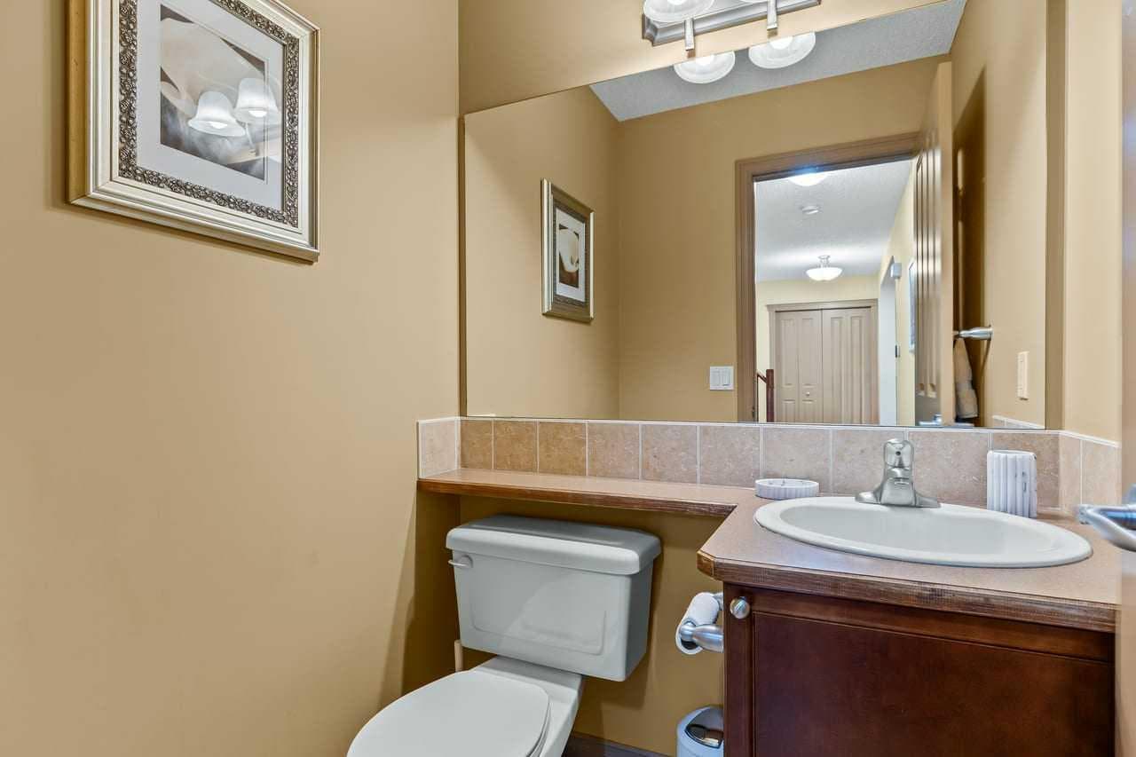 149 Everwoods Close SW