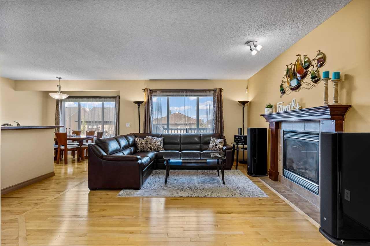 149 Everwoods Close SW