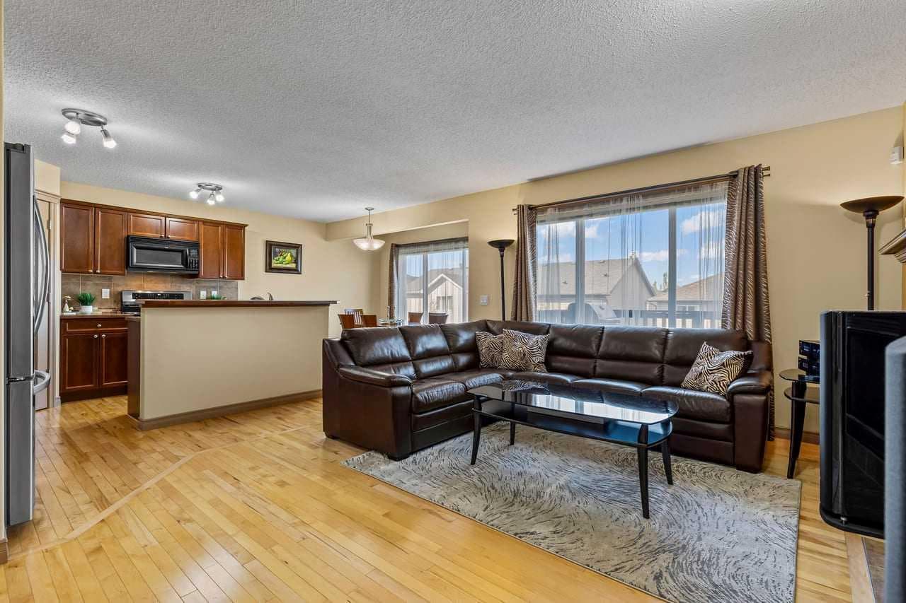 149 Everwoods Close SW