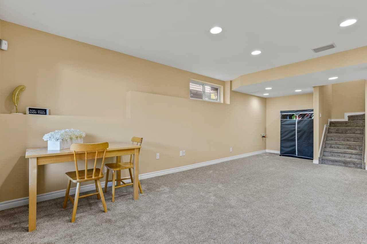 149 Everwoods Close SW