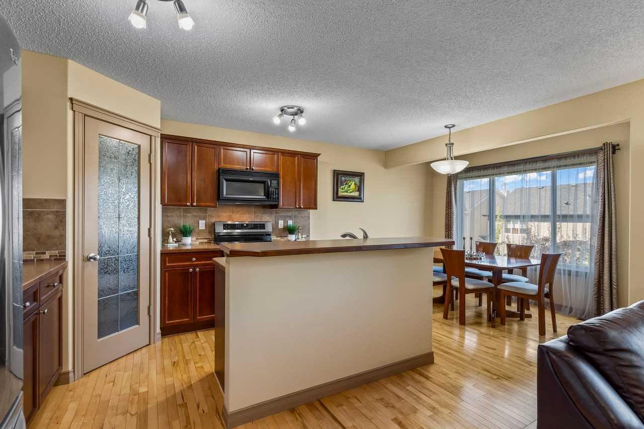 149 Everwoods Close SW