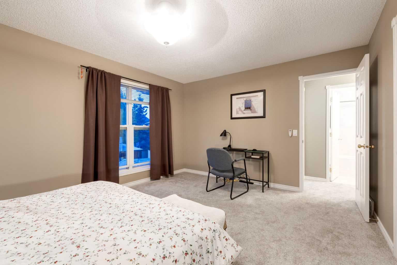 151 Arbour Butte Road NW