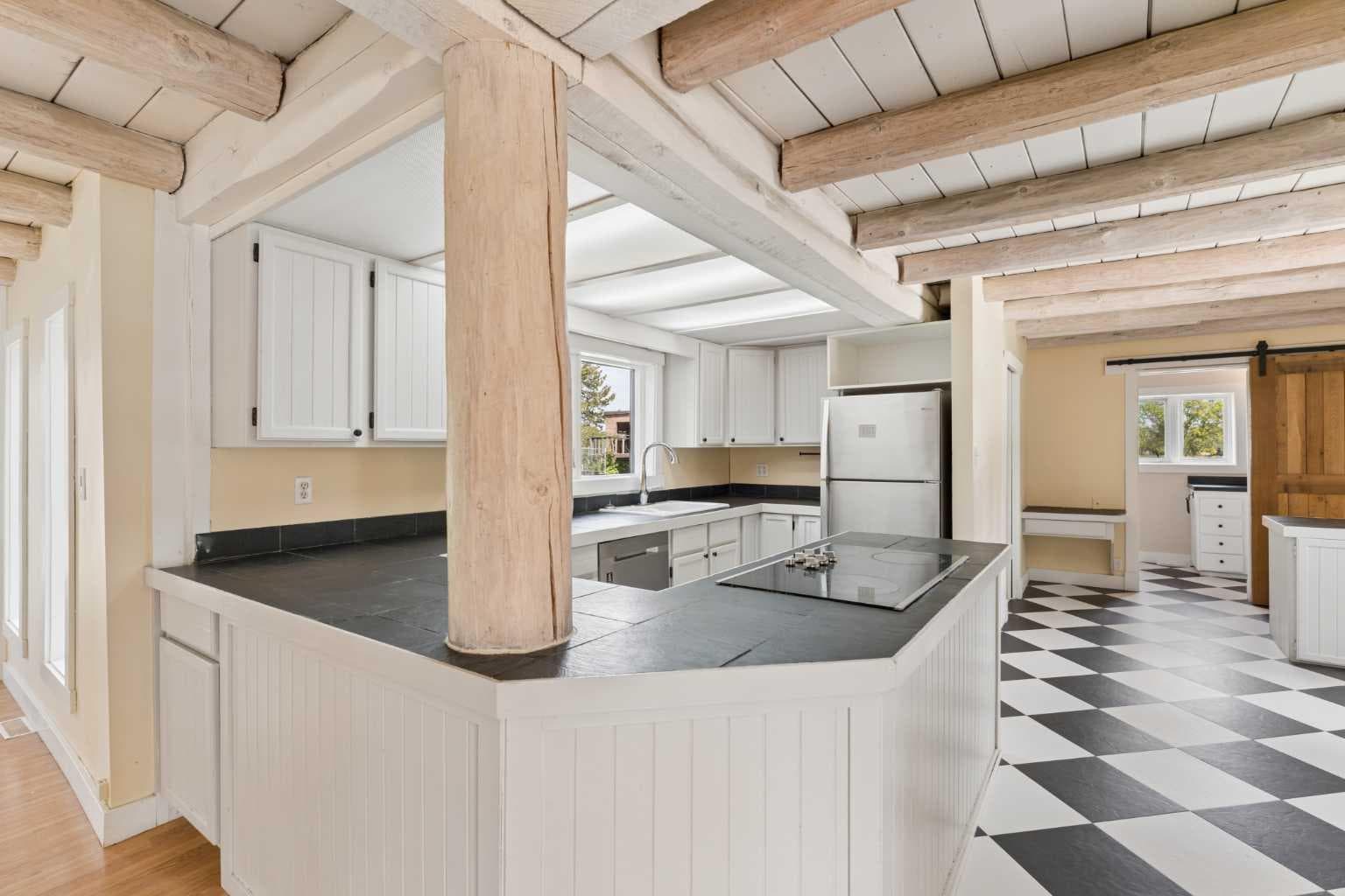 261074 Township Road 262  