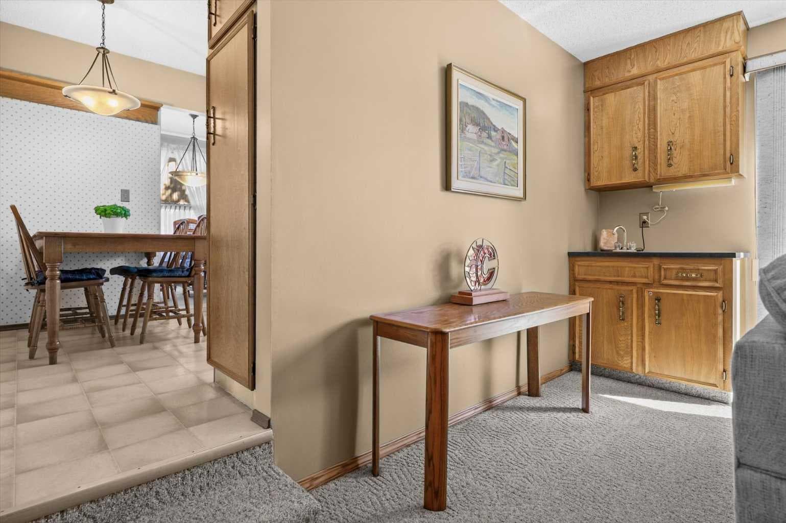 8 Deerbow Circle SE