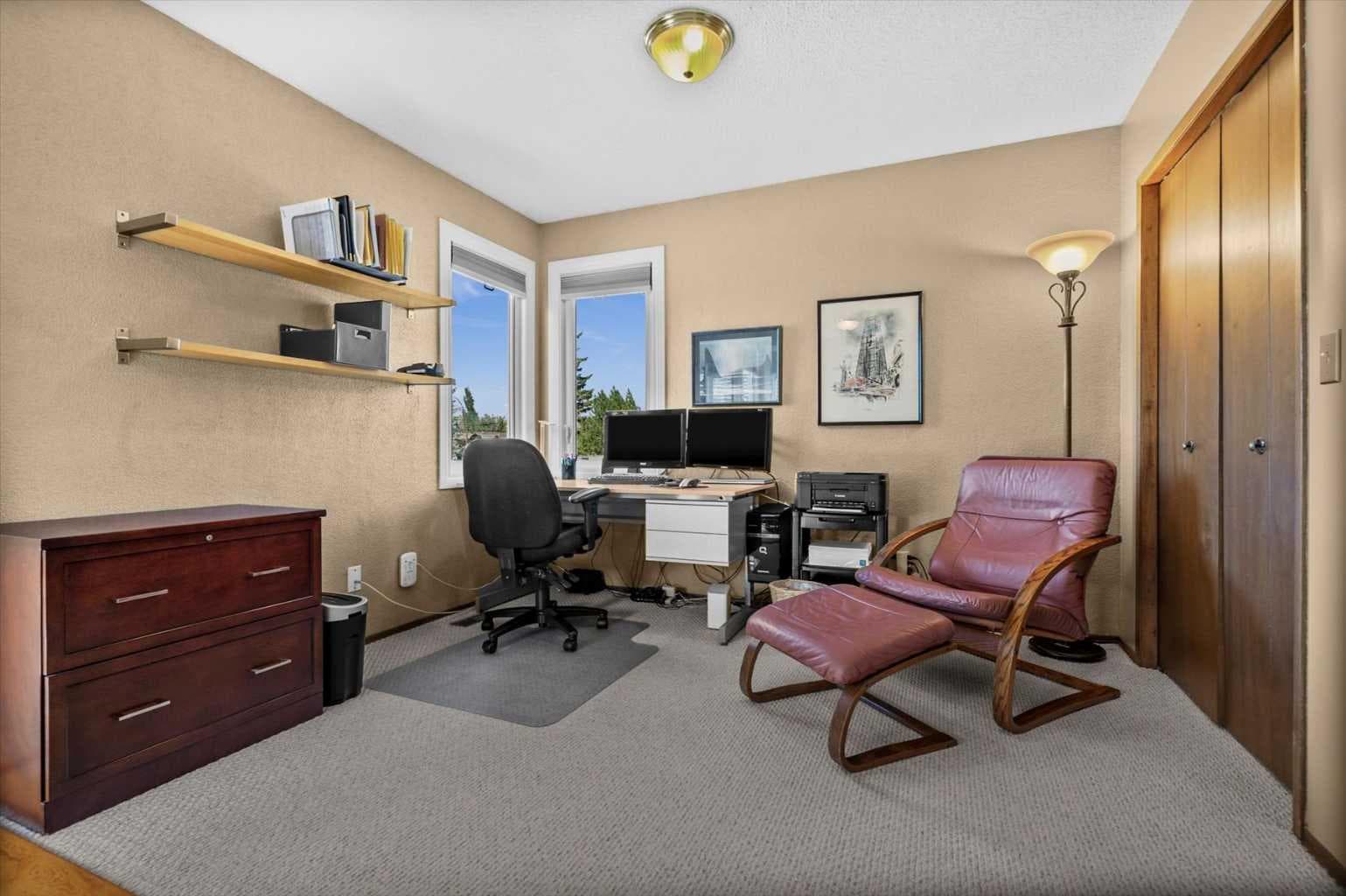 8 Deerbow Circle SE