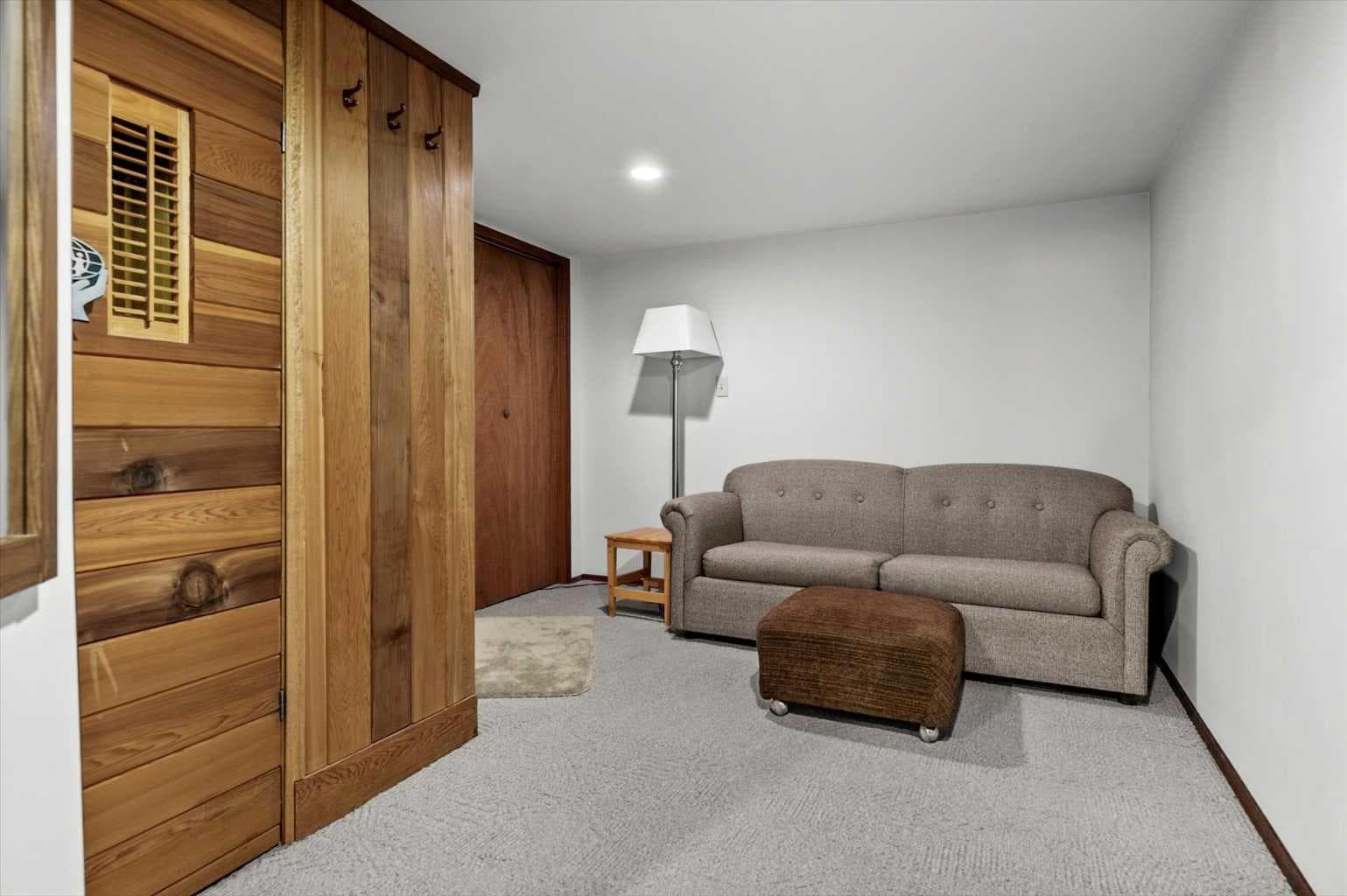 8 Deerbow Circle SE