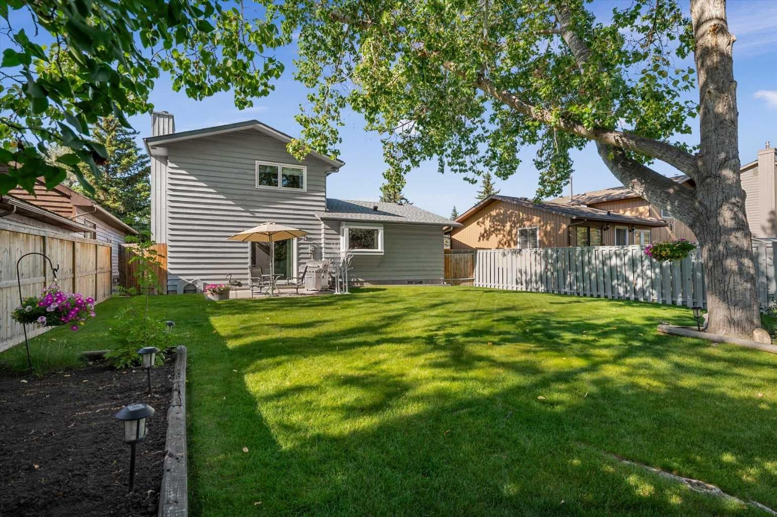 8 Deerbow Circle SE