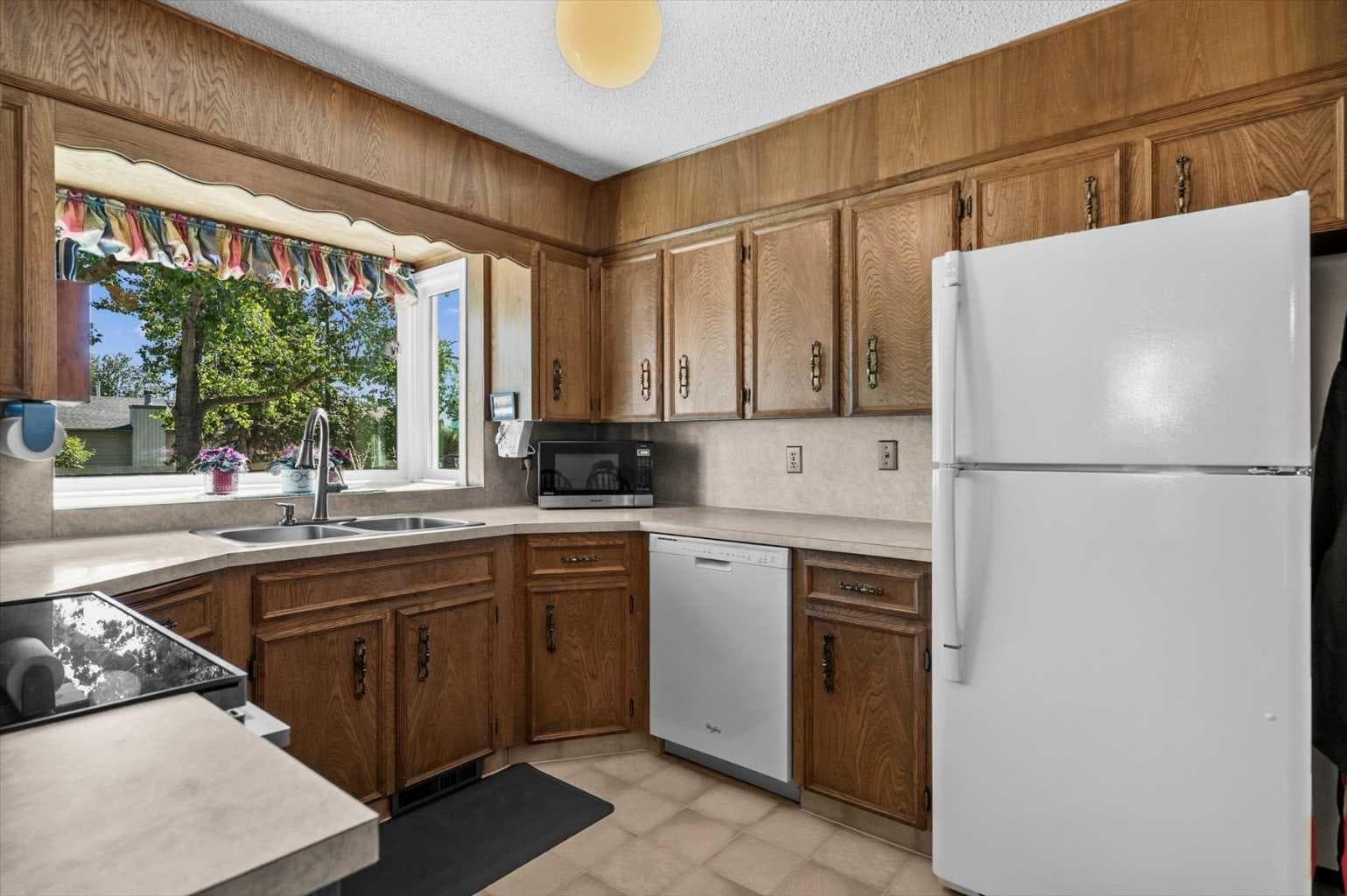 8 Deerbow Circle SE