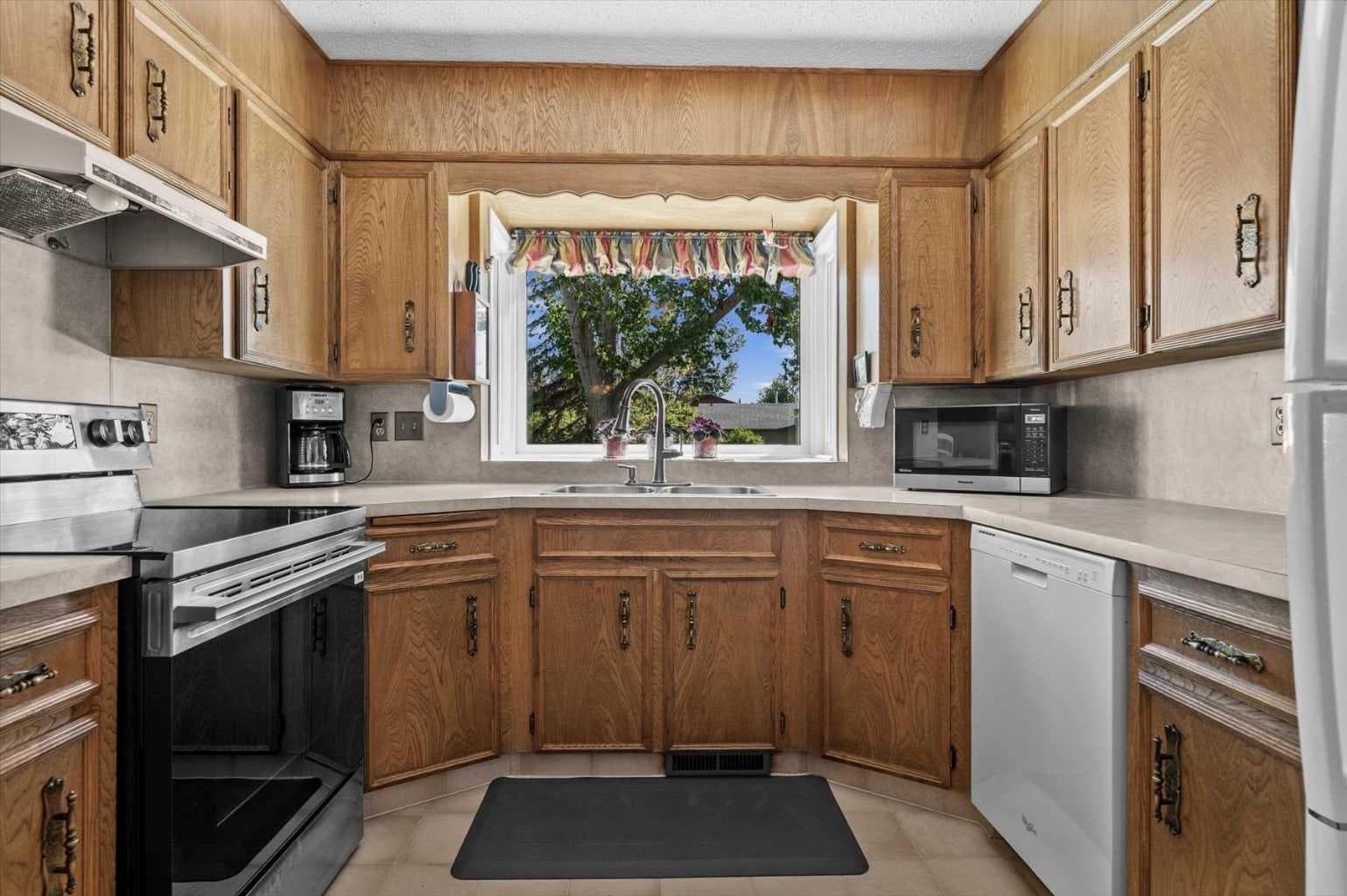 8 Deerbow Circle SE