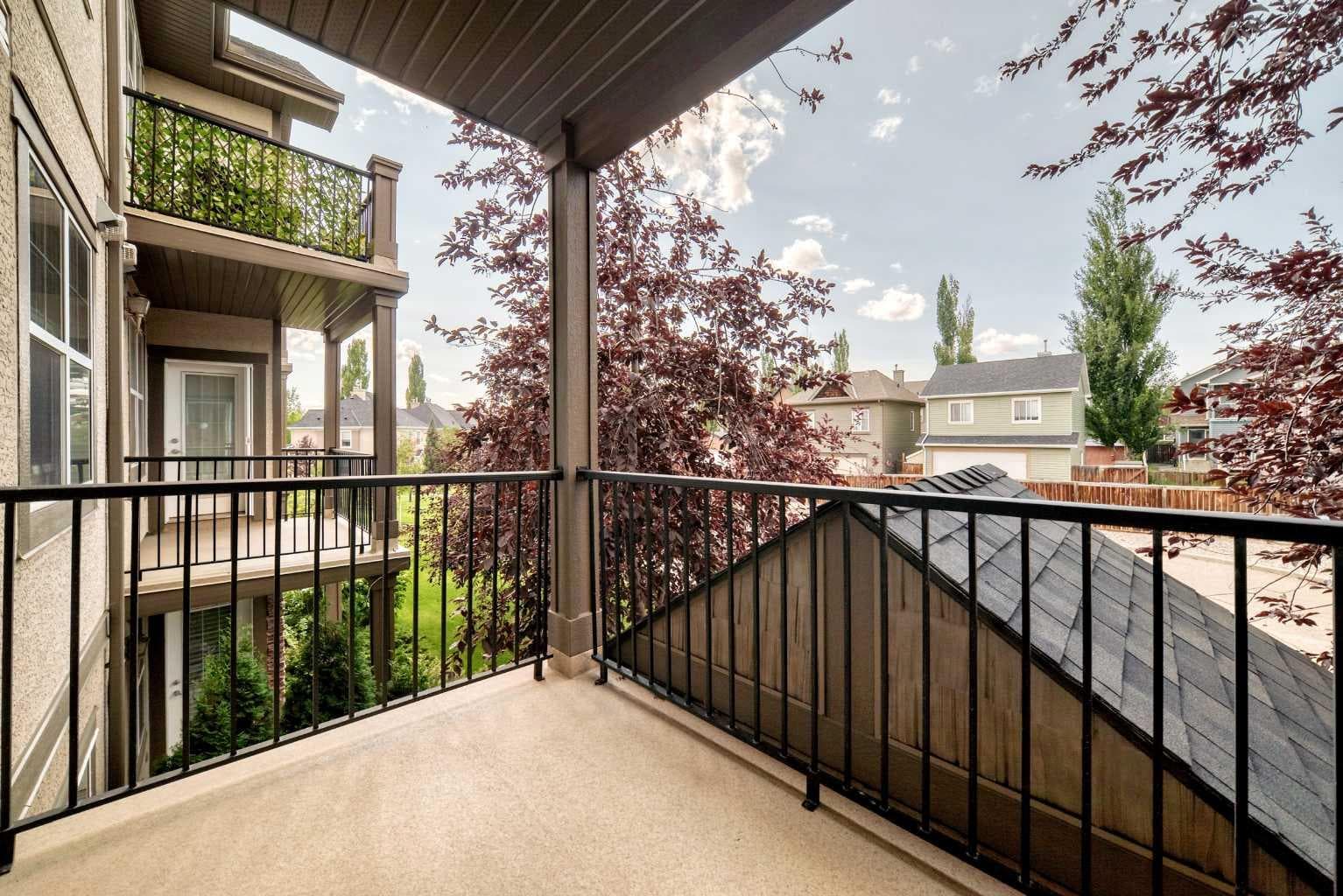 204, 37 Prestwick Drive SE