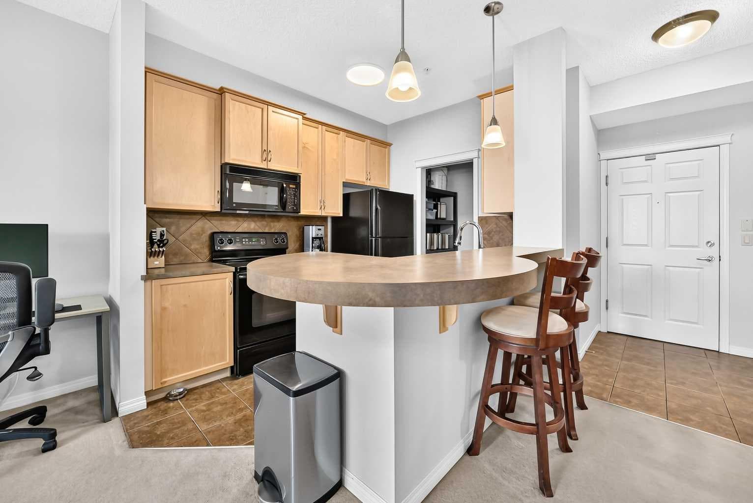 204, 37 Prestwick Drive SE