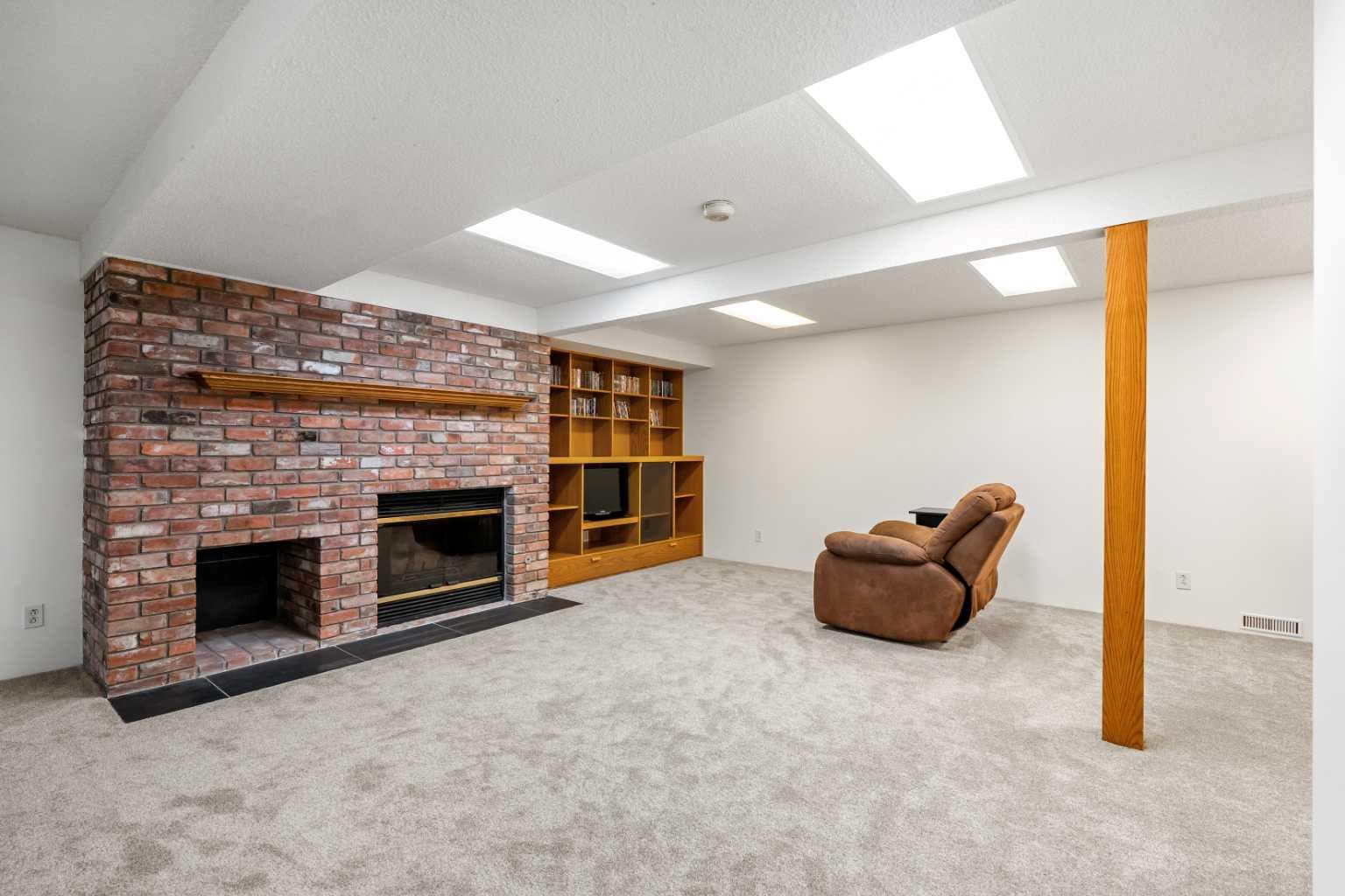 1307 Lake Ontario Drive SE