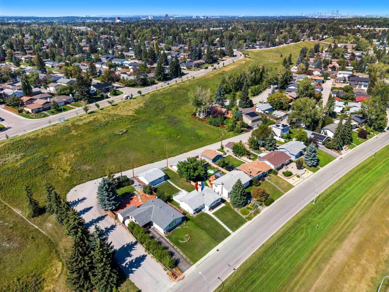 1307 Lake Ontario Drive SE