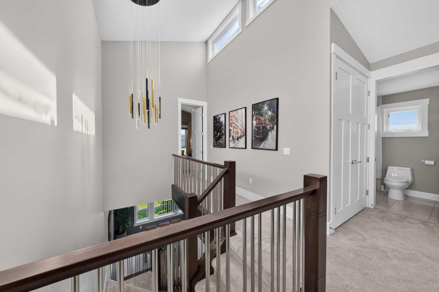 2413B Richmond Road SW