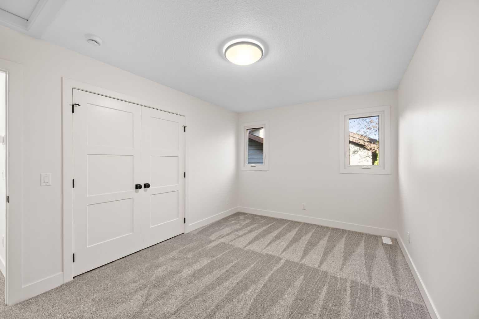 44 Canterbury Drive SW