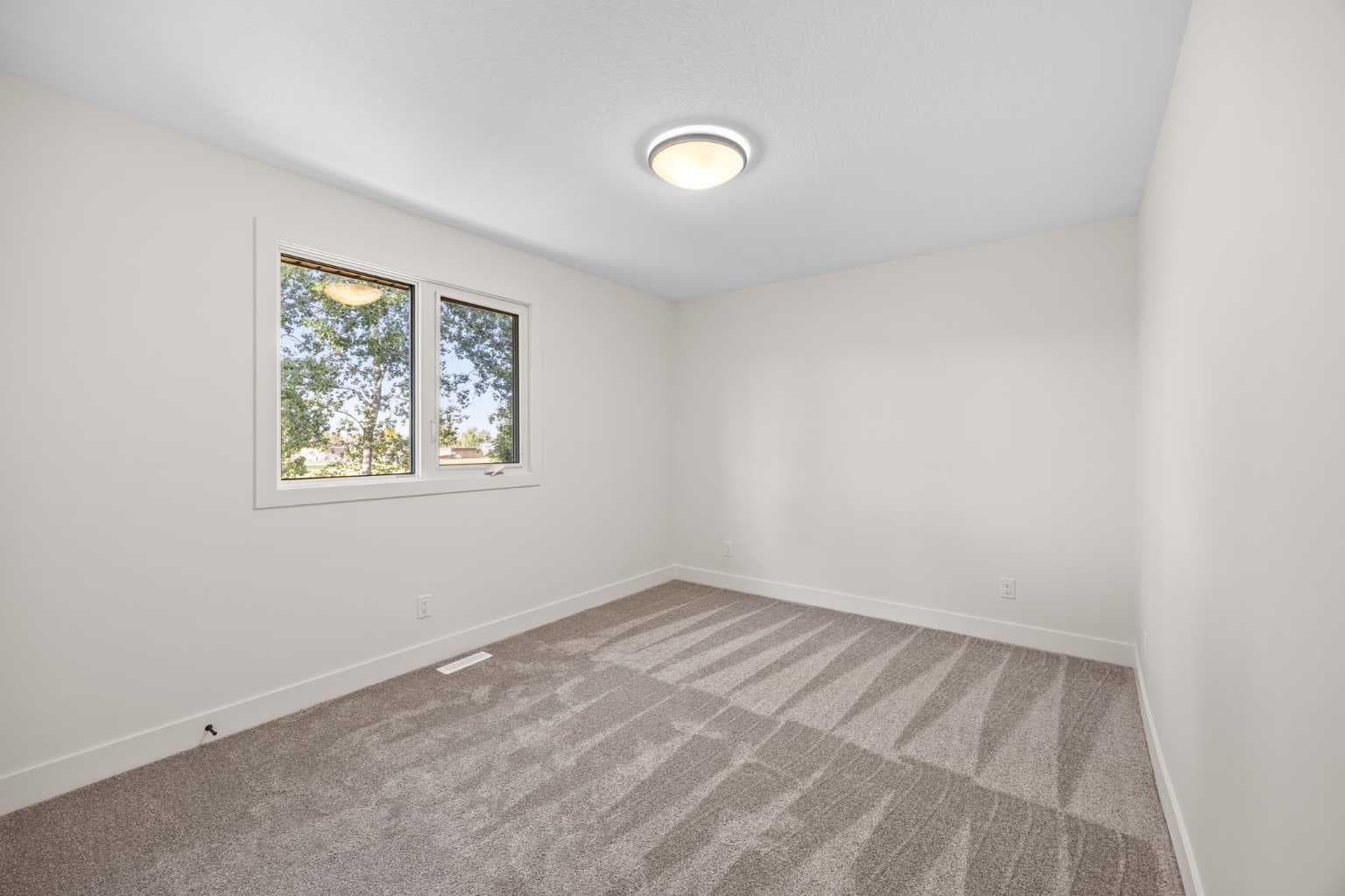 44 Canterbury Drive SW